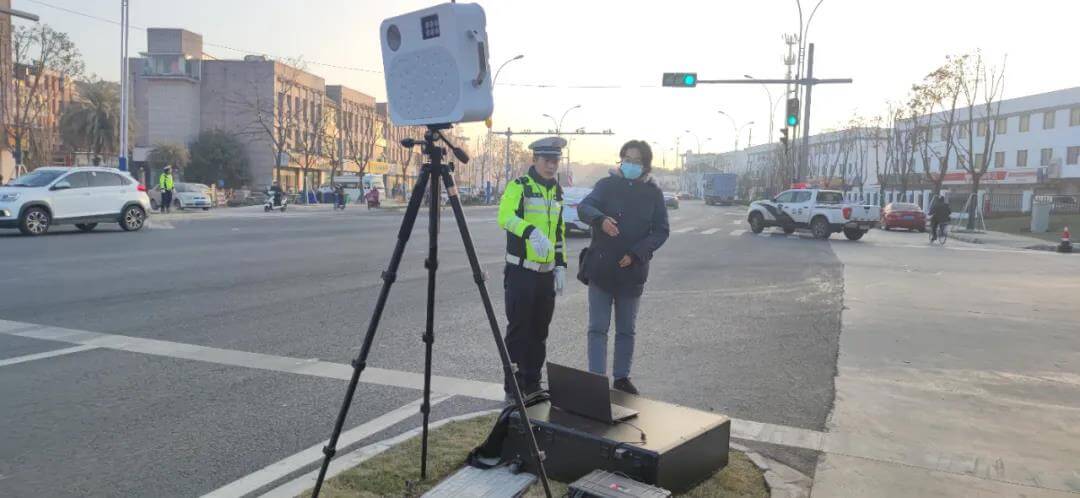 便攜式鳴笛抓拍